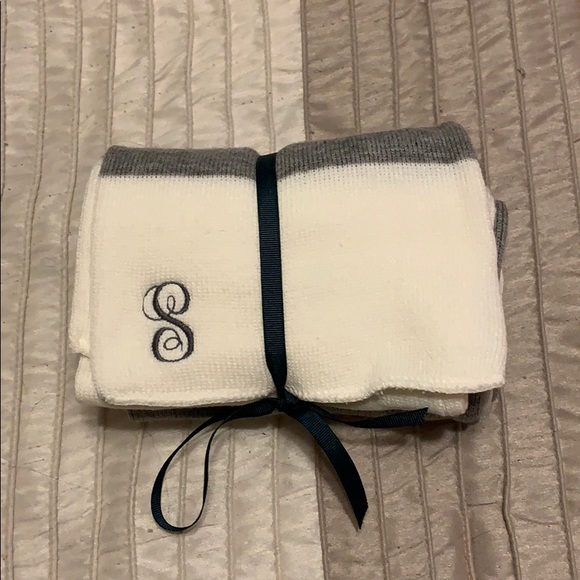 Scarf - Picture 1 of 1